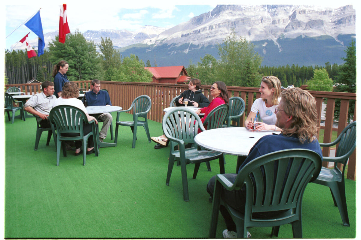 The Crossing Hotel Saskatchewan River Crossing